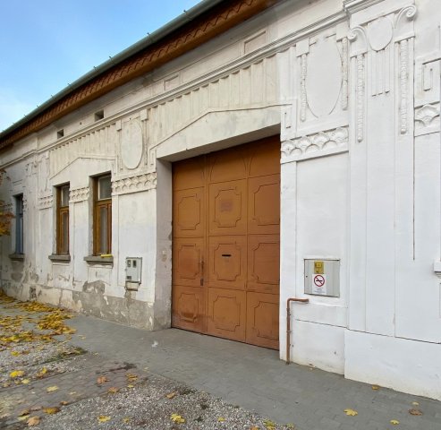 Eladó családi ház, Kiskunfélegyházán 79.99 M Ft, 5 szobás