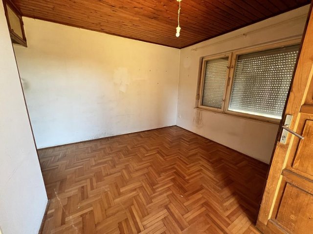 Eladó családi ház, Szentendrén 49.9 M Ft, 2 szobás