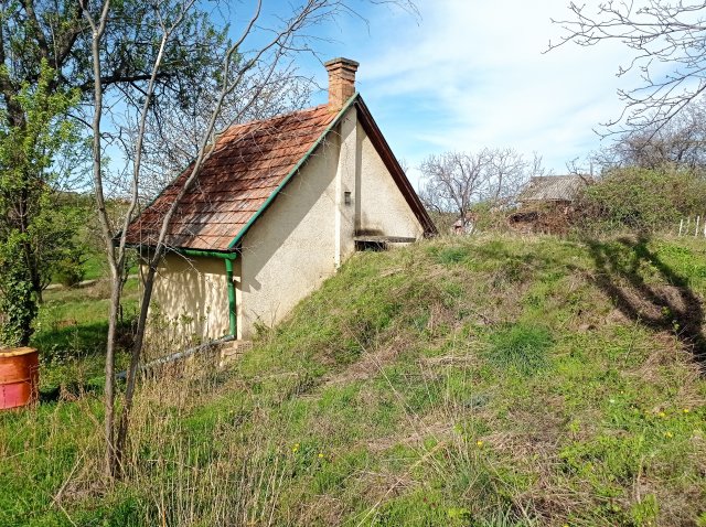 Eladó nyaraló, Nyimen 16.5 M Ft, 1 szobás / költözzbe.hu