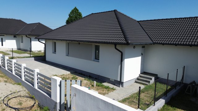Eladó családi ház, Üllőn, Ócsai úton 76 M Ft, 4 szobás