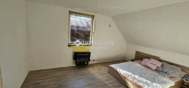 Eladó családi ház, Nagykátán 39.2 M Ft, 6 szobás