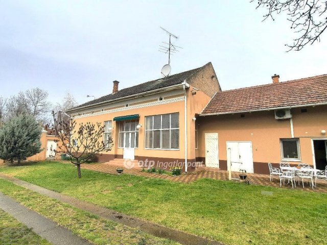 Eladó családi ház, Nagykőrösön 59.99 M Ft, 3+1 szobás