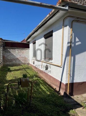 Eladó családi ház, Dunaföldváron 26.5 M Ft, 2 szobás