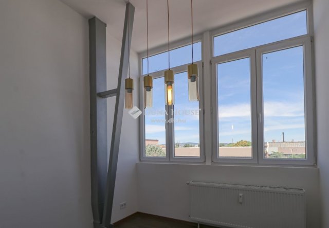 Eladó téglalakás, Budapesten, XXI. kerületben 29.99 M Ft