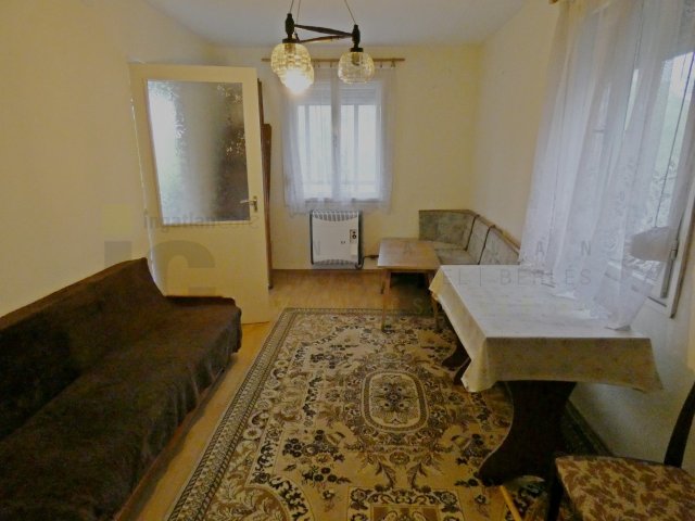Eladó családi ház, Szatymazon 26.7 M Ft, 3 szobás