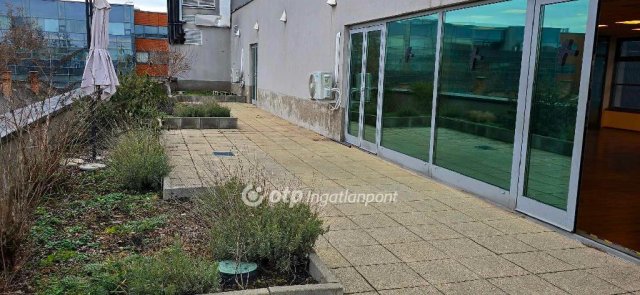 Eladó iroda, Debrecenben 650 M Ft / költözzbe.hu