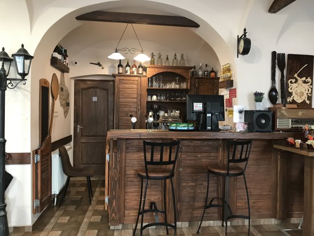 Eladó üzlethelyiség, Debrecenben 109.9 M Ft