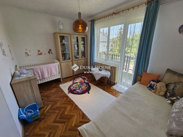 Eladó családi ház, Veszprémben 74.9 M Ft, 4 szobás