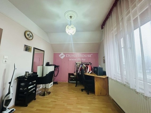 Eladó családi ház, Gyálon 107 M Ft, 5 szobás