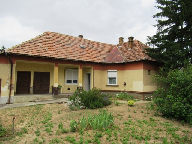 Eladó családi ház, Kakucson 35.9 M Ft, 3 szobás