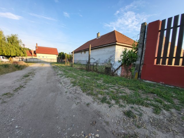 Eladó családi ház, Monoron 39.9 M Ft, 3 szobás