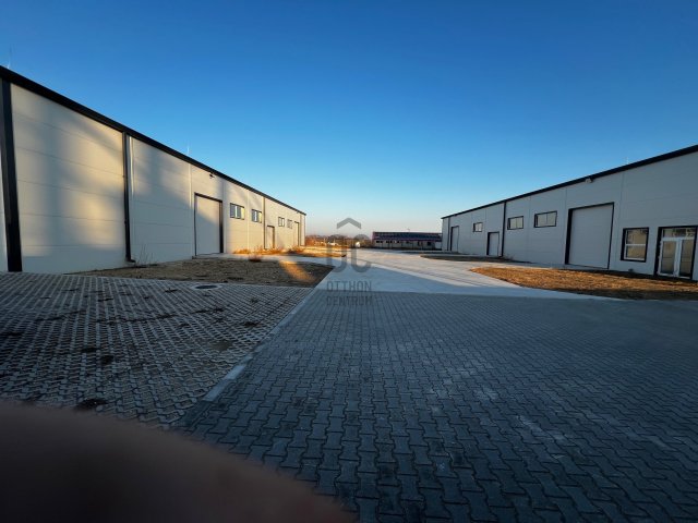 Eladó ipari ingatlan, Ságváron 700 M Ft / költözzbe.hu