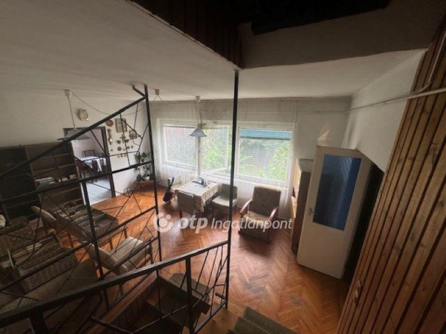 Eladó családi ház, Martonvásáron 70 M Ft, 5 szobás