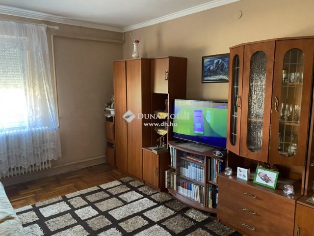 Eladó családi ház, Debrecenben 140 M Ft, 3 szobás