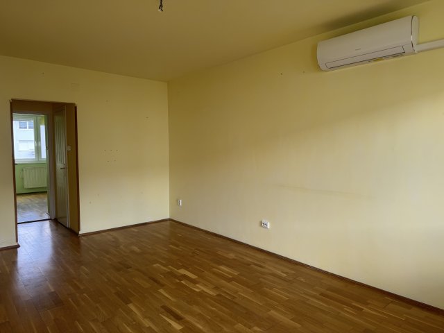 Eladó téglalakás, Veszprémben, Vécsey Károly utcában 64.5 M Ft