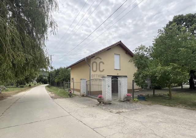 Eladó mezogazdasagi ingatlan, Szekszárdon 36 M Ft, 3 szobás