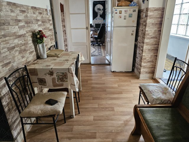 Eladó családi ház, Zsámbokon 27 M Ft, 4 szobás