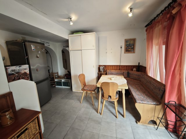 Eladó nyaraló, Balatonalmádiban 39.9 M Ft, 2+2 szobás