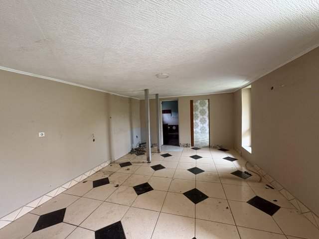 Eladó családi ház, Sajóládon 9.9 M Ft, 3 szobás