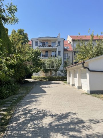 Kiadó téglalakás, albérlet, Szegeden 221 E Ft / hó, 2 szobás
