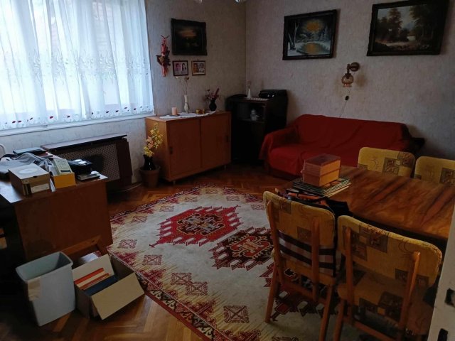 Eladó téglalakás, Debrecenben, Komlóssy úton 79.9 M Ft