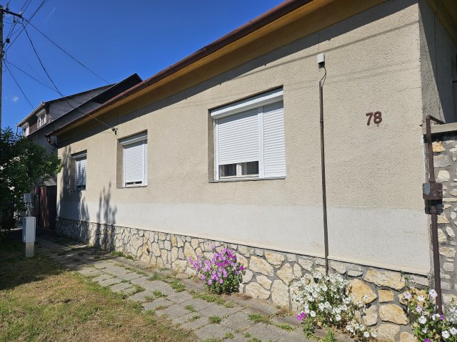 Eladó családi ház, Pápán 34.9 M Ft, 3+1 szobás