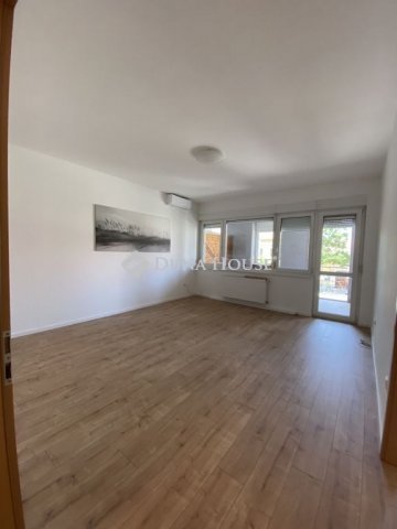 Kiadó téglalakás, albérlet, Pécsett 270 E Ft / hó, 2 szobás