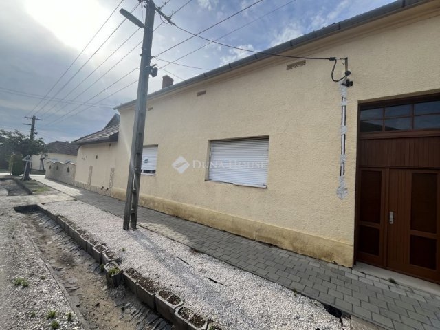 Eladó családi ház, Celldömölkön 27.99 M Ft, 3 szobás