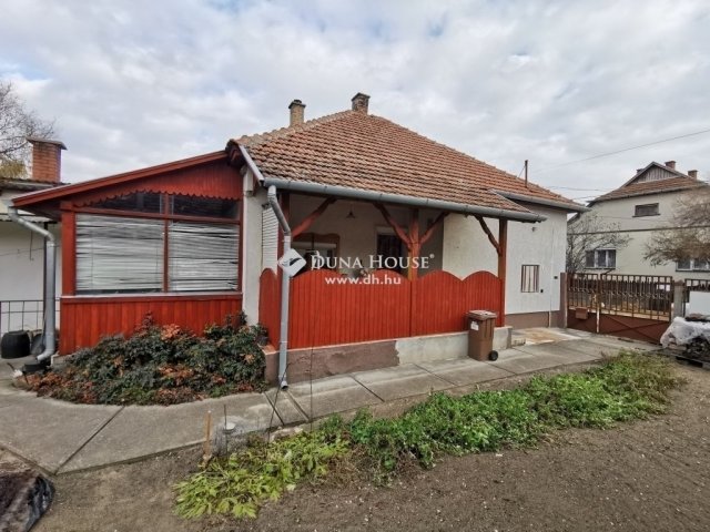 Eladó családi ház, Lakitelken 31.5 M Ft, 3 szobás