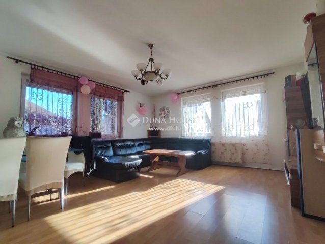 Eladó családi ház, Gyömrőn 109.5 M Ft, 5 szobás