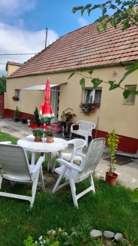 Eladó családi ház, Pakson 26 M Ft, 2 szobás