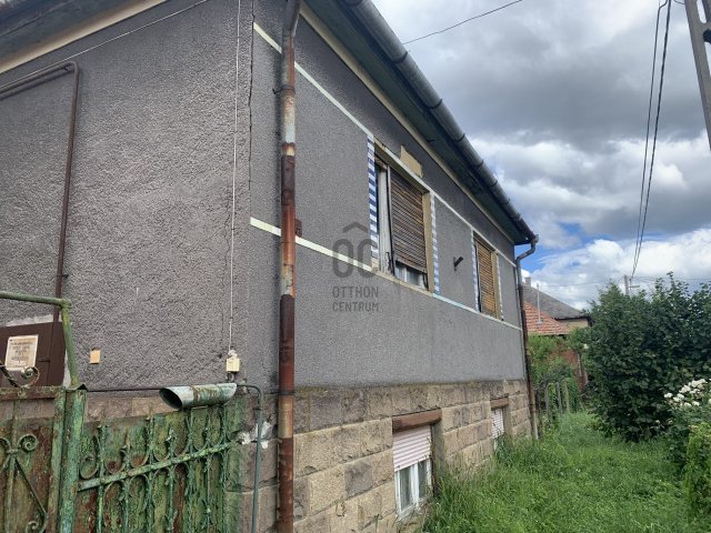Eladó családi ház, Szomolyán 18.4 M Ft, 5 szobás