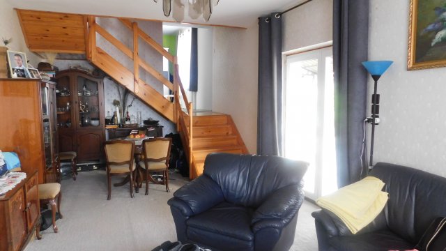 Eladó családi ház, Zsombón 85 M Ft, 4+1 szobás