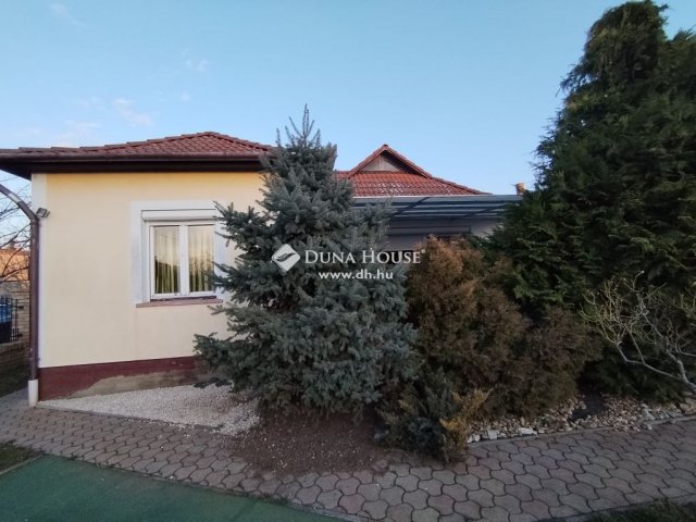 Eladó családi ház, Szegeden, Huszka Jenő utcában 79 M Ft