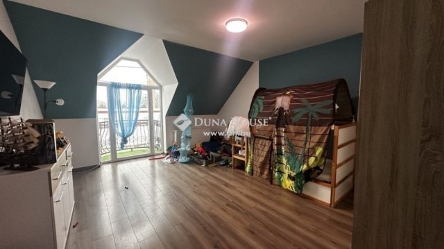 Eladó családi ház, Budapesten, XVIII. kerületben 145 M Ft