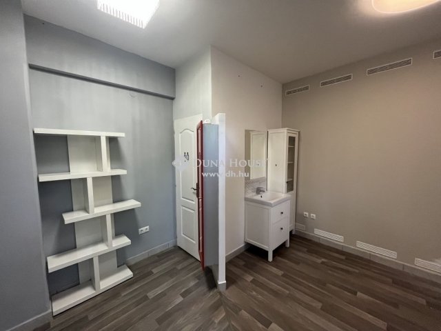 Eladó téglalakás, Budapesten, II. kerületben 26.9 M Ft, 1 szobás