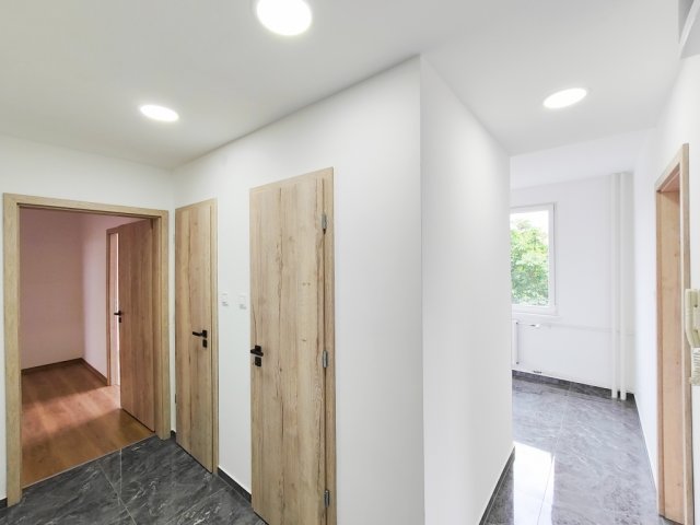 Eladó panellakás, Budapesten, XV. kerületben 78.9 M Ft, 3 szobás