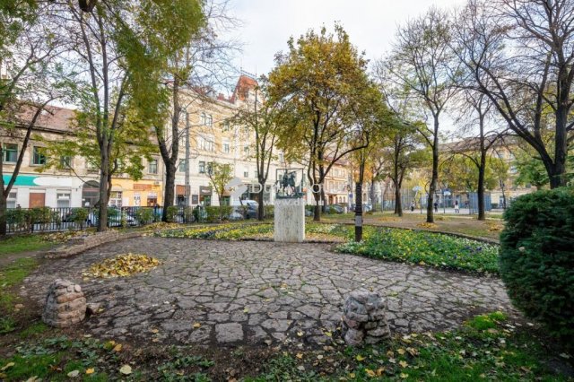 Eladó téglalakás, Budapesten, VII. kerületben 114.9 M Ft