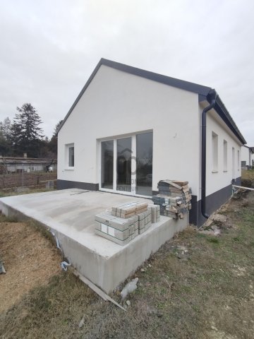 Eladó családi ház, Balatonszemesen 69 M Ft, 3 szobás