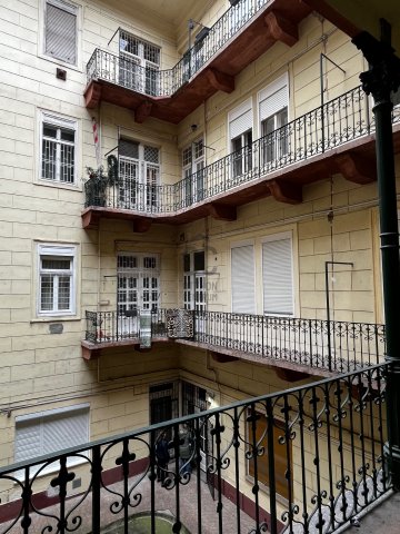 Eladó téglalakás, Budapesten, V. kerületben 101.013 M Ft