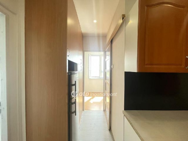 Eladó panellakás, Budapesten, XV. kerületben 49.9 M Ft