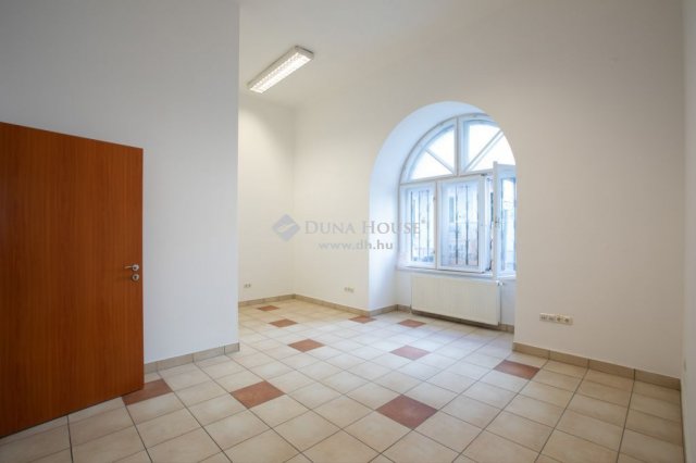 Eladó iroda, Budapesten, V. kerületben 299 M Ft