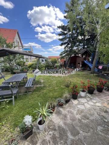 Eladó családi ház, Szentkirályszabadján 82 M Ft