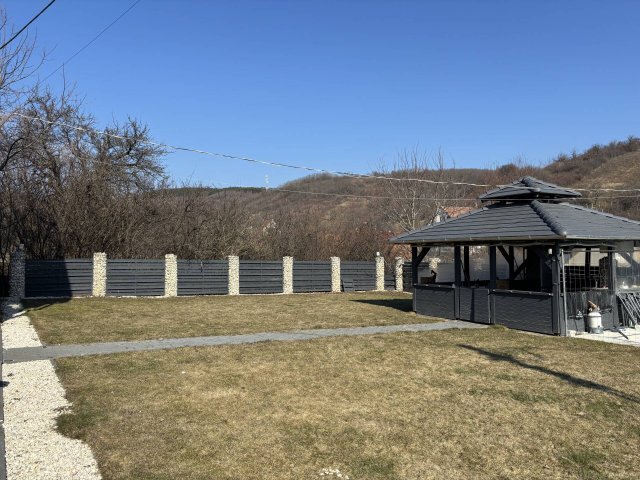 Eladó családi ház, Noszvajon 95 M Ft, 3 szobás