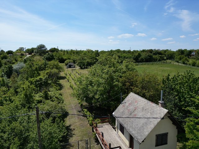 Eladó nyaraló, Balatonkenesén 36 M Ft, 1 szobás