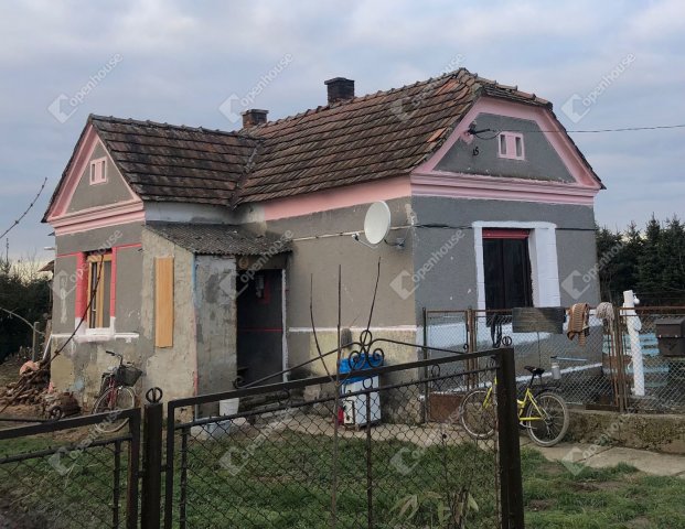 Eladó családi ház, Murakeresztúron 4.7 M Ft, 2 szobás