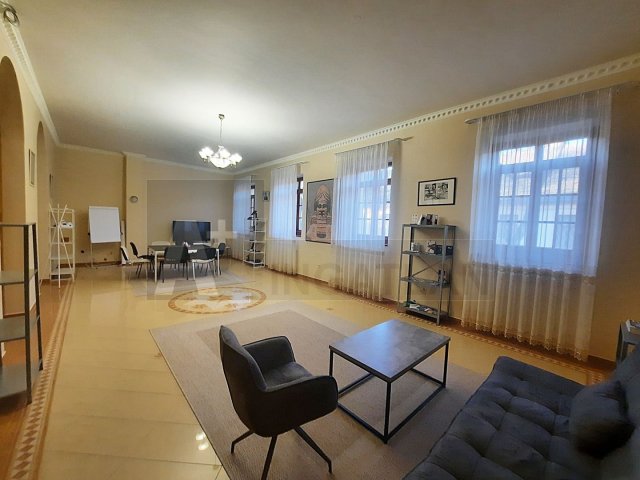 Eladó családi ház, Szegeden 185 M Ft, 4 szobás