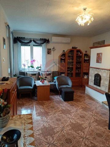 Eladó családi ház, Sopronban 65.5 M Ft, 3 szobás