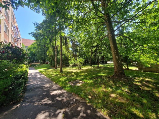 Eladó téglalakás, Keszthelyen 30.9 M Ft, 2 szobás