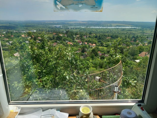 Eladó családi ház, Pécsett 6.5 M Ft, 2 szobás